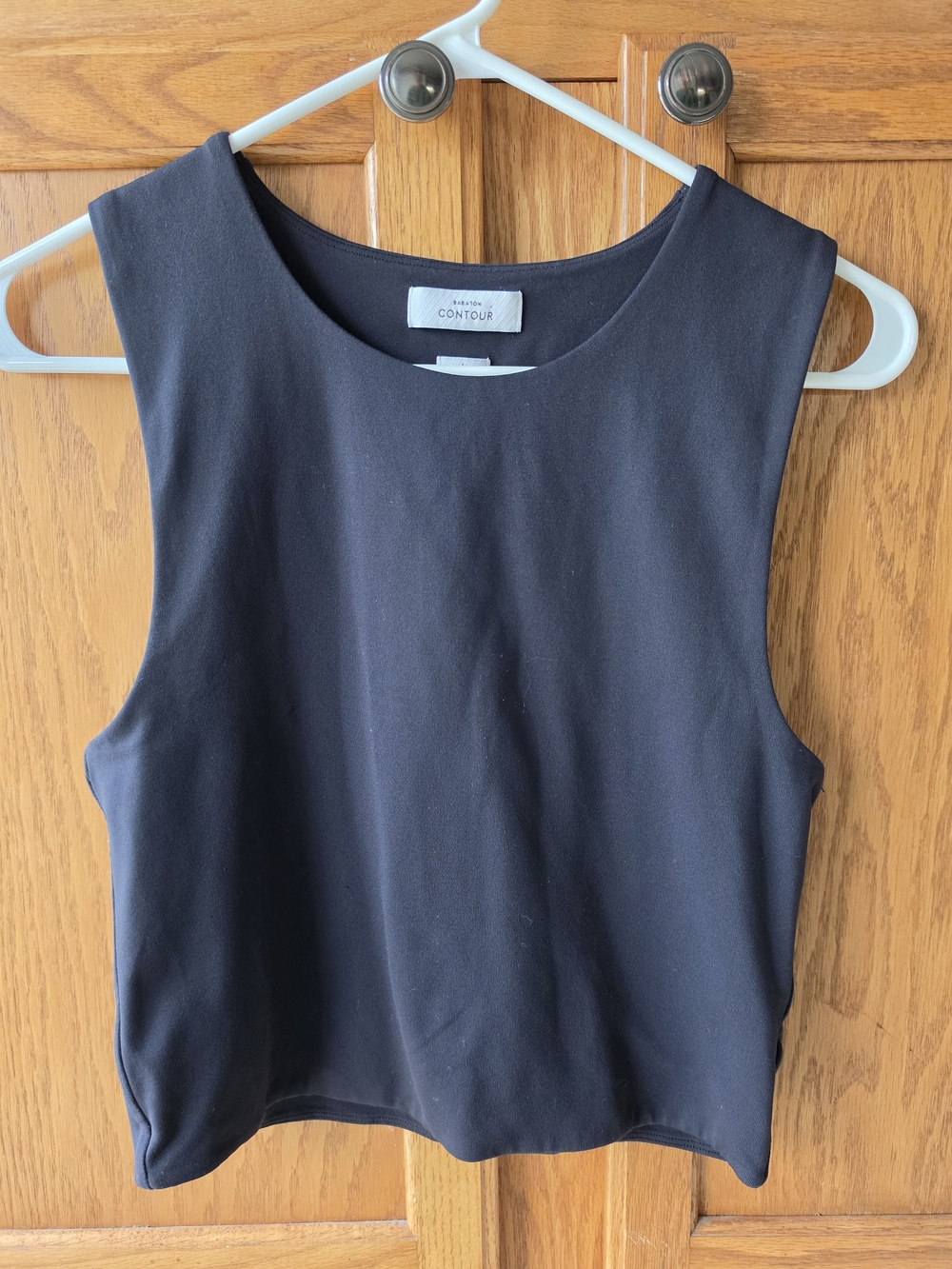 Aritzia Babaton Contour Black Cropped Sleeveless Top with Rounded Neckline